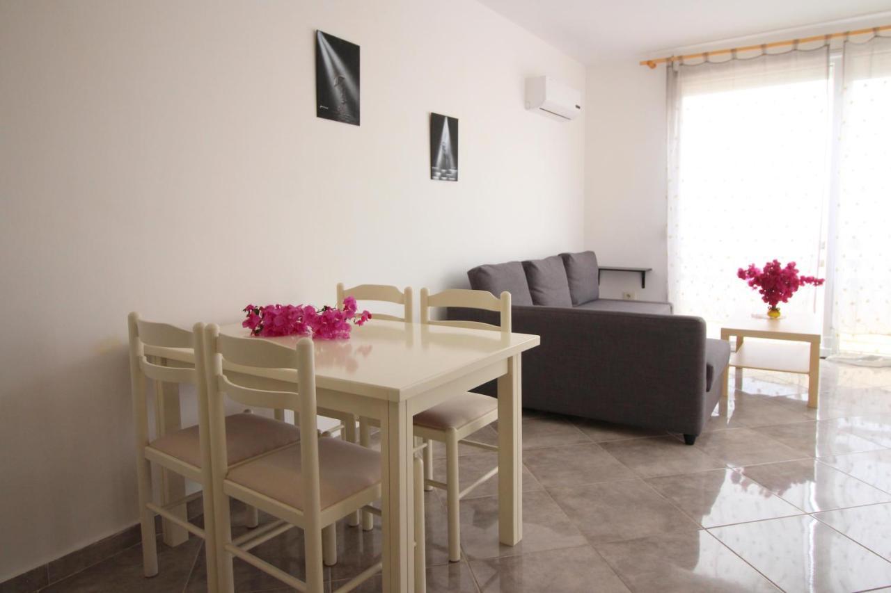 The Bay Apartments Sarandë Exterior foto